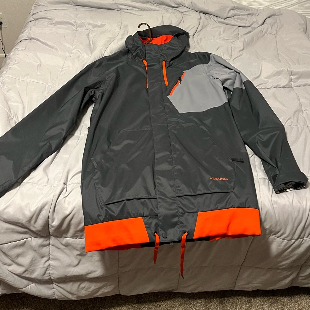 Like New Mens XL Volcom Ski Jacket 10Kmm/8Kgm2
